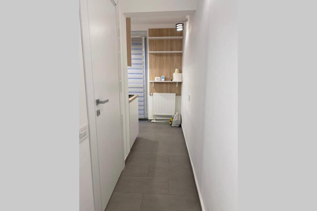 Cozy Apartment In The Business Area Of บูคาเรสต์ ภายนอก รูปภาพ